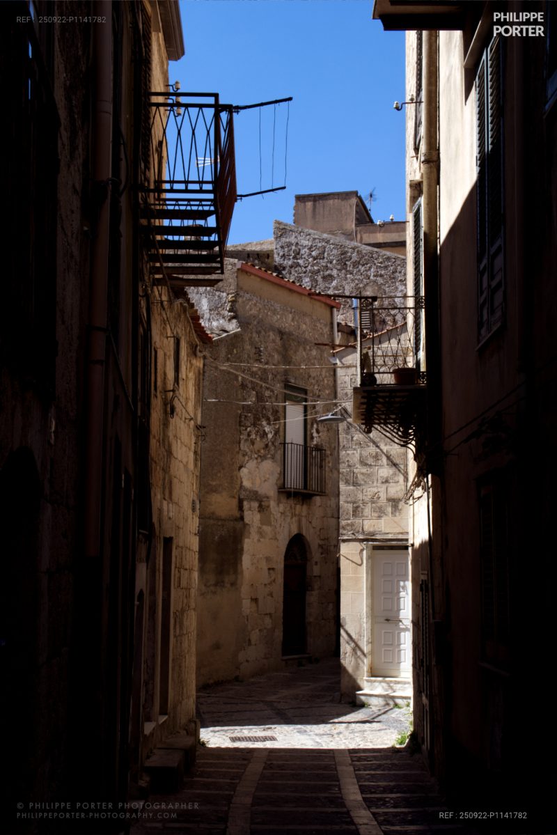 Mussomeli, Province de Caltanissetta , Sicile, Italie. Philippe Porter photographe paris geneva.